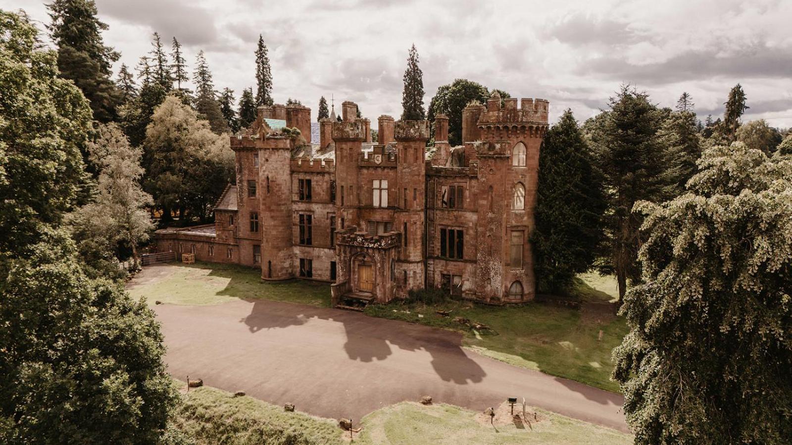 Luxury Woodland Lodge Retreat At Culdees Castle ครีฟ ภายนอก รูปภาพ